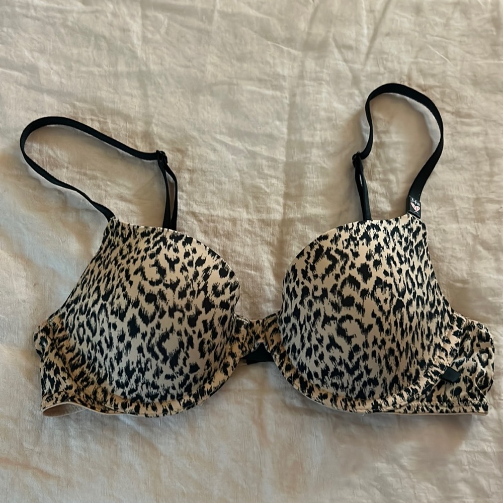 34B brand new bra